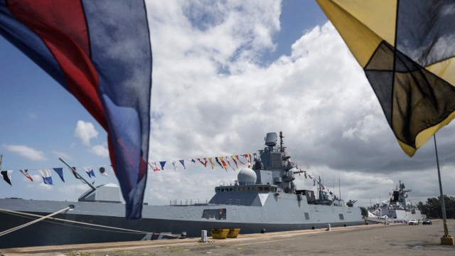 Ukraine War: On the anniversary of the attack on Ukraine, Russian warships came to manoeuvre: the frigate "Admiral Gorshkov" in February at Richard's Bay.
