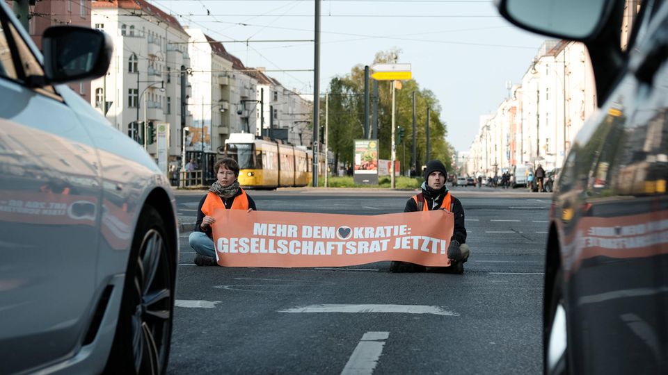 Activists of the last generation blocked Greifswalder Strasse in Berlin in early May