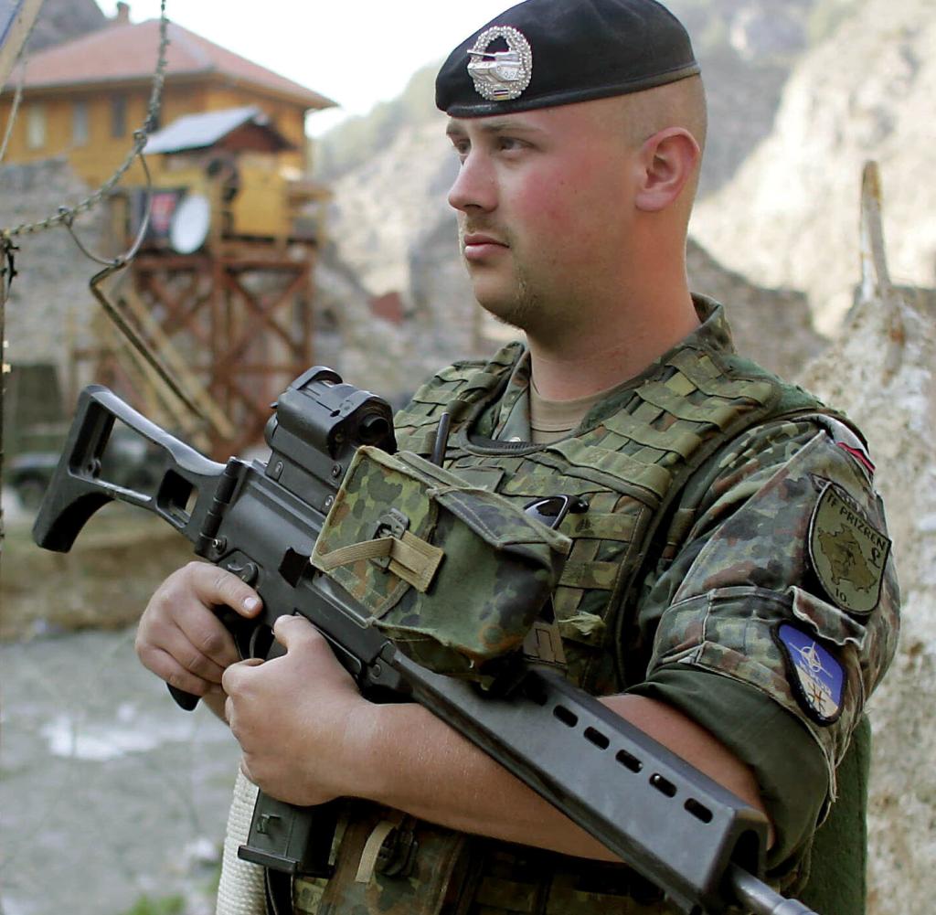 Soldier of the German KFOR unit in March 2005 near Prizren (Kosovo)