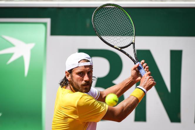 Lucas Pouille during his second qualifying round for Roland-Garros, against the Taiwanese Tseng Chun-hsin, on May 24, 2023 in Paris. 