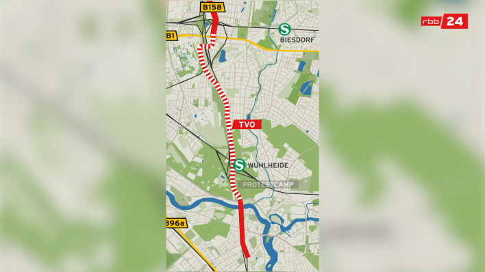 A graphic shows the course of the planned TVO in Berlin.  The road is to lead through the Wuhlheide, and squatters in the forest are protesting against possible clearing.  (Source: rbb)