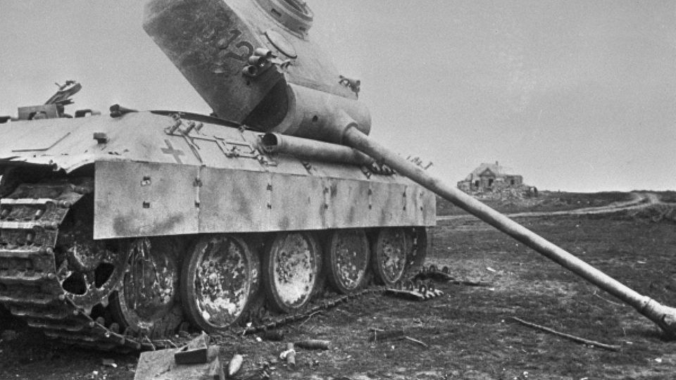 The new Panther tanks suffered from numerous teething problems.