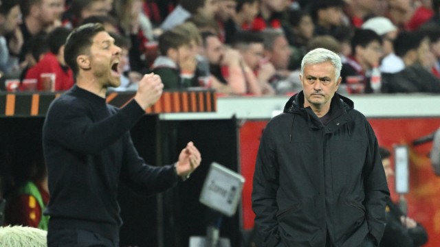 Leverkusen's end in the Europa League: Leverkusen coach Xabi Alonso tries to push his players, opponent José Mourinho observes everything with the calm of a man who is on his way to his sixth European Cup final.