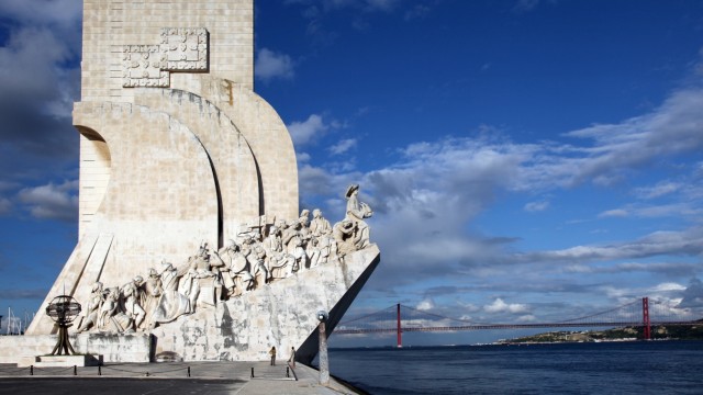 World Youth Day stamp: The monument in Lisbon, erected in 1960.