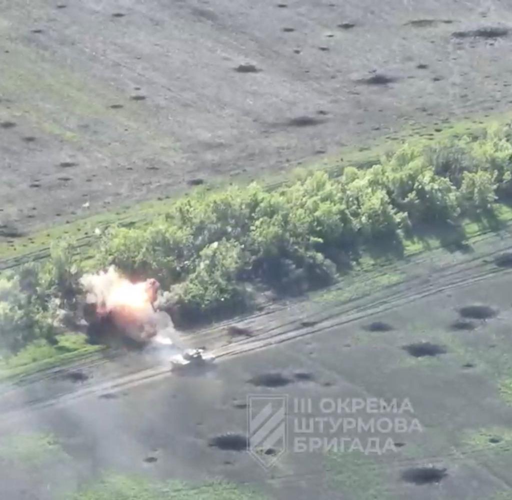 Hier zerstört die ukrainische Armee eine russische Stellung