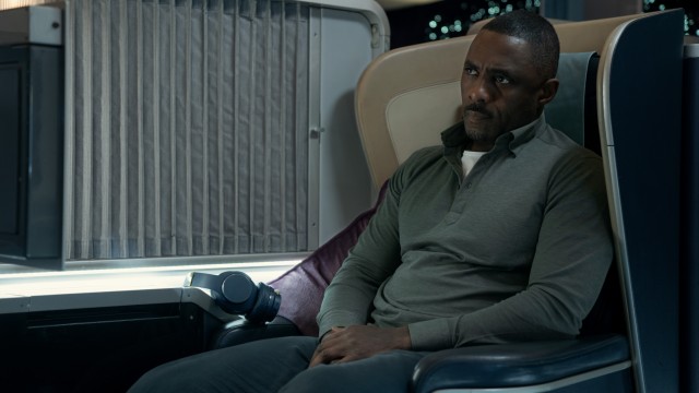 Series of the month June: Here you fight with your eyes alone: ​​Idris Elba in "Hijack".
