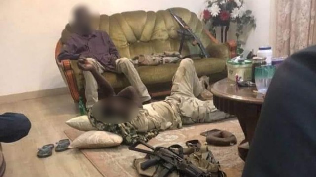 RSF militia officers in a private apartment in Khartoum (verified by the SZ).