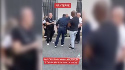 The paramedic, filmed verbally attacking the police after the death of young Nahel, was taken into custody for "contempt" And "threat".  (SCREENSHOT)