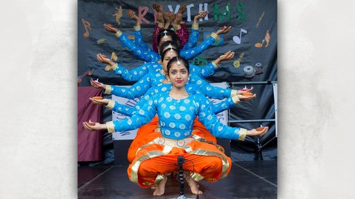 Choreography of Indian dancers