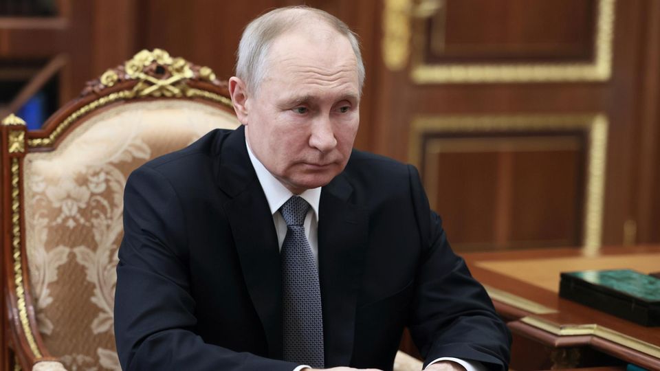 Russian President Vladimir Putin is unhappy about the situation in Ukraine