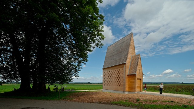 Favorites of the week: The chapel near Oberthürheim was designed by Christoph Mäckler: as a reminder that the Gothic is also something to touch beyond the famous cathedrals.