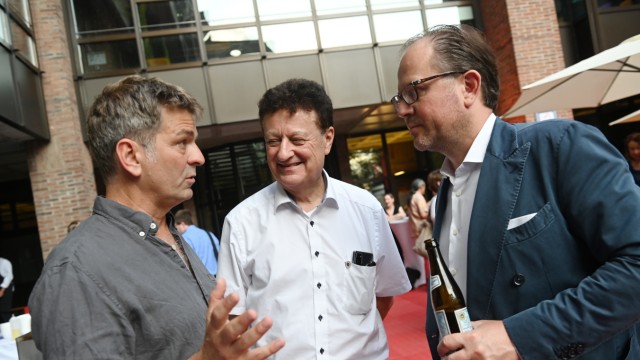 Scenario: organizer Till Hofmann, Wolfang Heckl, head of the Deutsches Museum, and CSU city councilor Manuel Pretzl (from left to right).