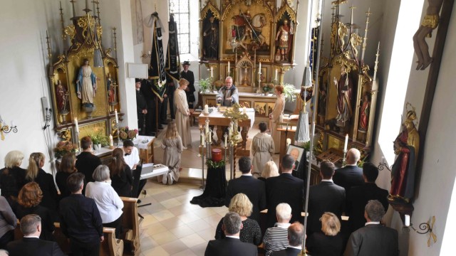 Burial of Blasius Thätter: Around 250 people came on Saturday to say goodbye to Thätter.
