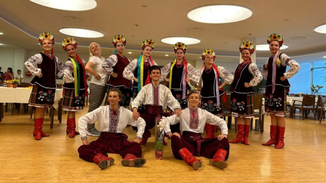 Between worlds: The dance group Iz Perzem with the traditional costumes of the Ukraine.