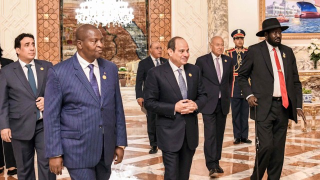 Sudan: The heads of state of the seven neighboring countries are meeting in Cairo: in the foreground are the presidents of the Central African Republic, Egypt and South Sudan (from left).