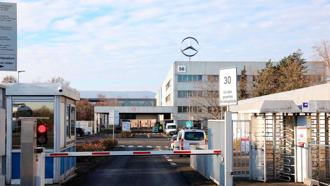 Das Mercedes-Benz-Gelände in Kassel. Dort wurde am Donnerstag eine Weltkriegsbombe gefunden.