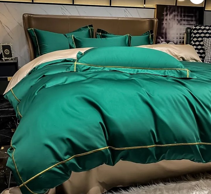Luxurious Green Bed Set With Gold Edging In Egyptian Cotton 