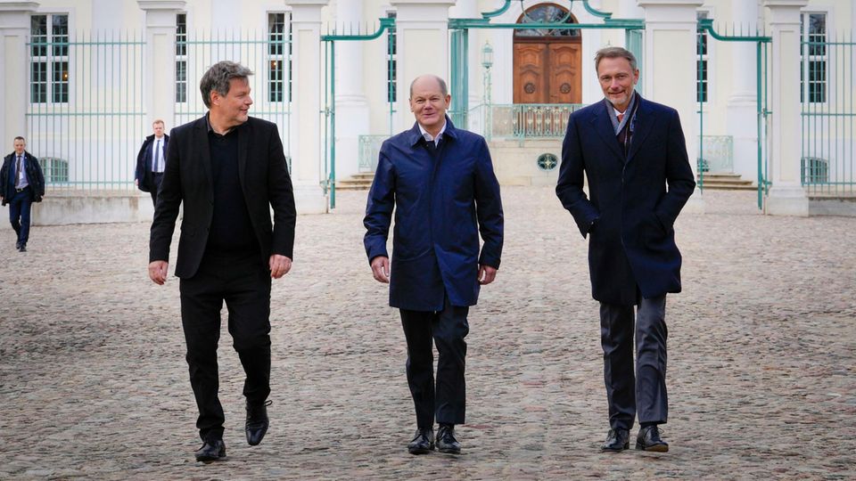 Robert Habeck, Olaf Scholz and Christian Lindner in March in Meseberg, Brandenburg