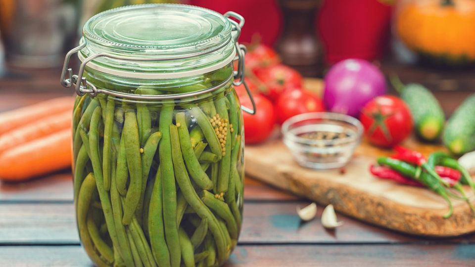 Green beans can be preserved in this way for up to six months.