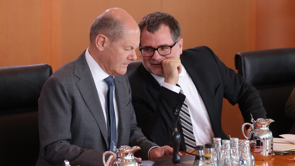 Wolfgang Schmidt (r.), Head of the Chancellery and Scholz confidante, on the clashes in the coalition