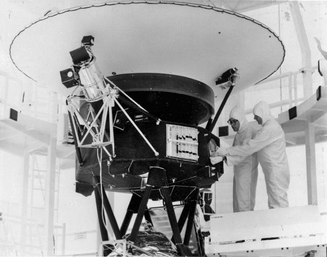 In this August 4, 1977, photo provided by NASA, the 'Sounds of Earth' disc is mounted on the Voyager-2 spacecraft at Kennedy Space Center, Florida.