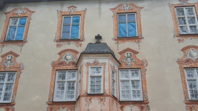 Extreme storm in Upper Bavaria: All the windows on the west front are broken and secured with makeshift foils, including those in the famous baroque hall (pictured).