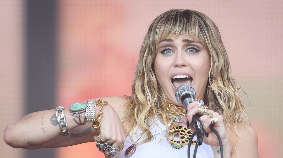 Because of health problems: Miley Cyrus no longer vegan
