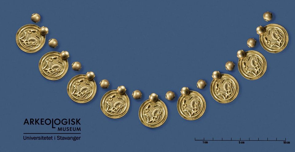 Archeology: Man with metal detector finds gold treasure from 500 AD