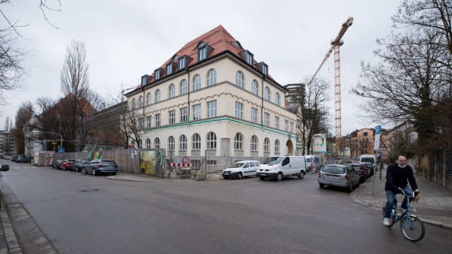 New school: The Oskar-von-Miller-Gymnasium on Karl-Theodor-Straße - the picture from 2022 is from the construction period - is now ready for occupancy.  The students return from the alternative accommodation on Tuesday.
