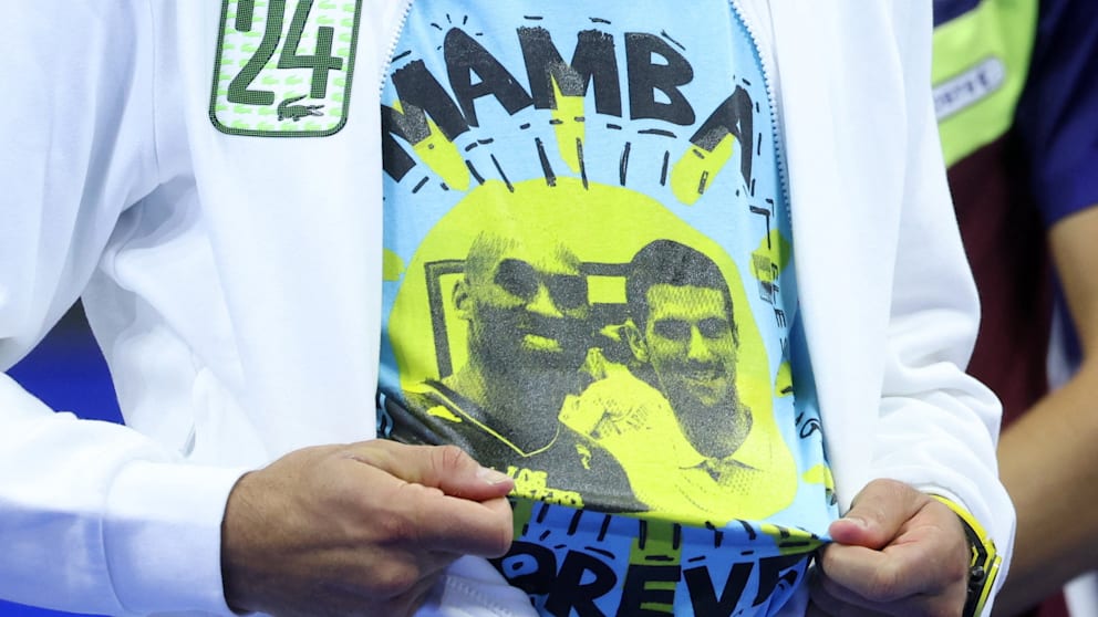 The t-shirt that shows Novak Djokovic with Kobe Bryant