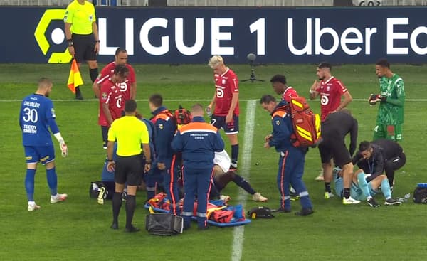 Rescue around Samuel Umtiti during Lille-Reims