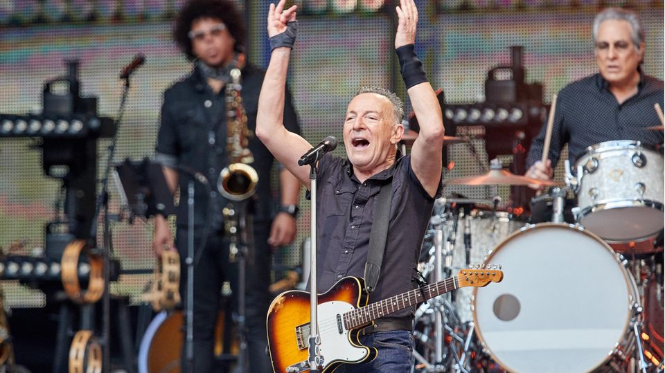 For three hours, Bruce Springsteen delivered with the E Street Band in Hamburg