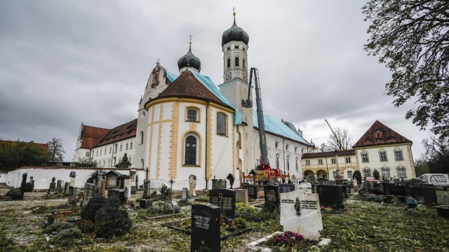 The insurers' first assessment: the Benediktbeuern monastery was also badly hit by the storm.