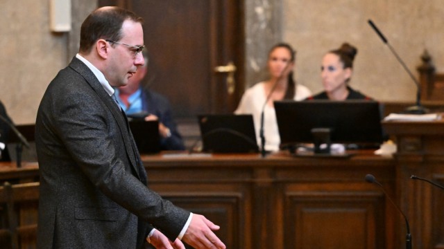 Austria: The accused Florian Teichtmeister in court.