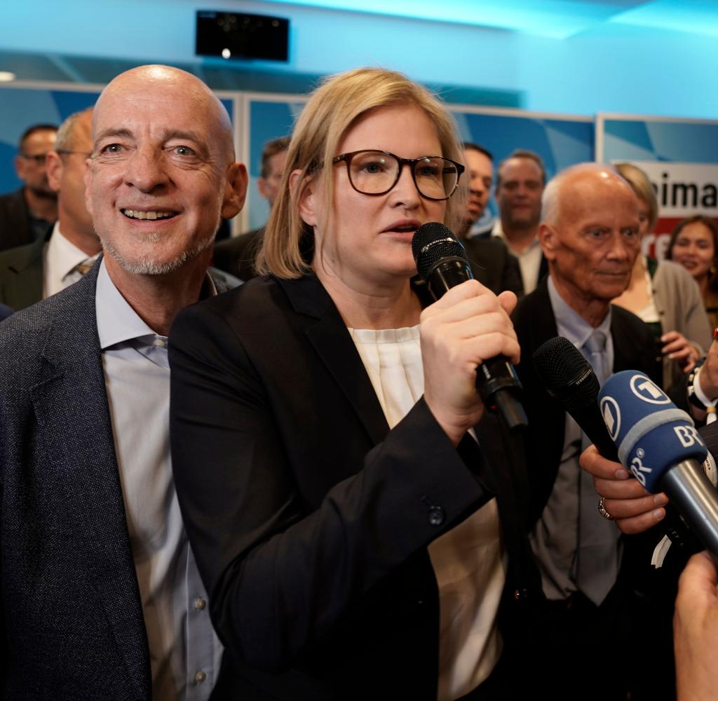 Katrin Ebner-Steiner neben ihrem Co-Spitzenkandidaten Martin Böhm
