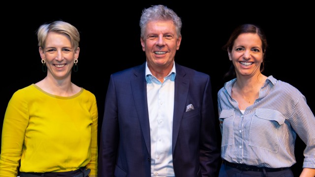 Chronology: Joint appearance: Katrin Haben Schaden (Greens), Dieter Reiter (SPD) and Kristina Frank (CSU) at the SZ panel discussion "Let's talk about Munich" in the Residenztheater before the 2020 local elections.