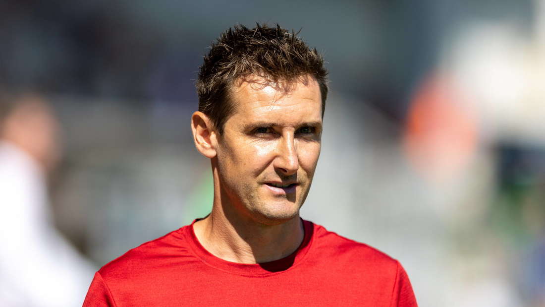 Miroslav Klose is the World Cup record goalscorer: He scored a total of 16 World Cup goals for Germany in 24 World Cup games.