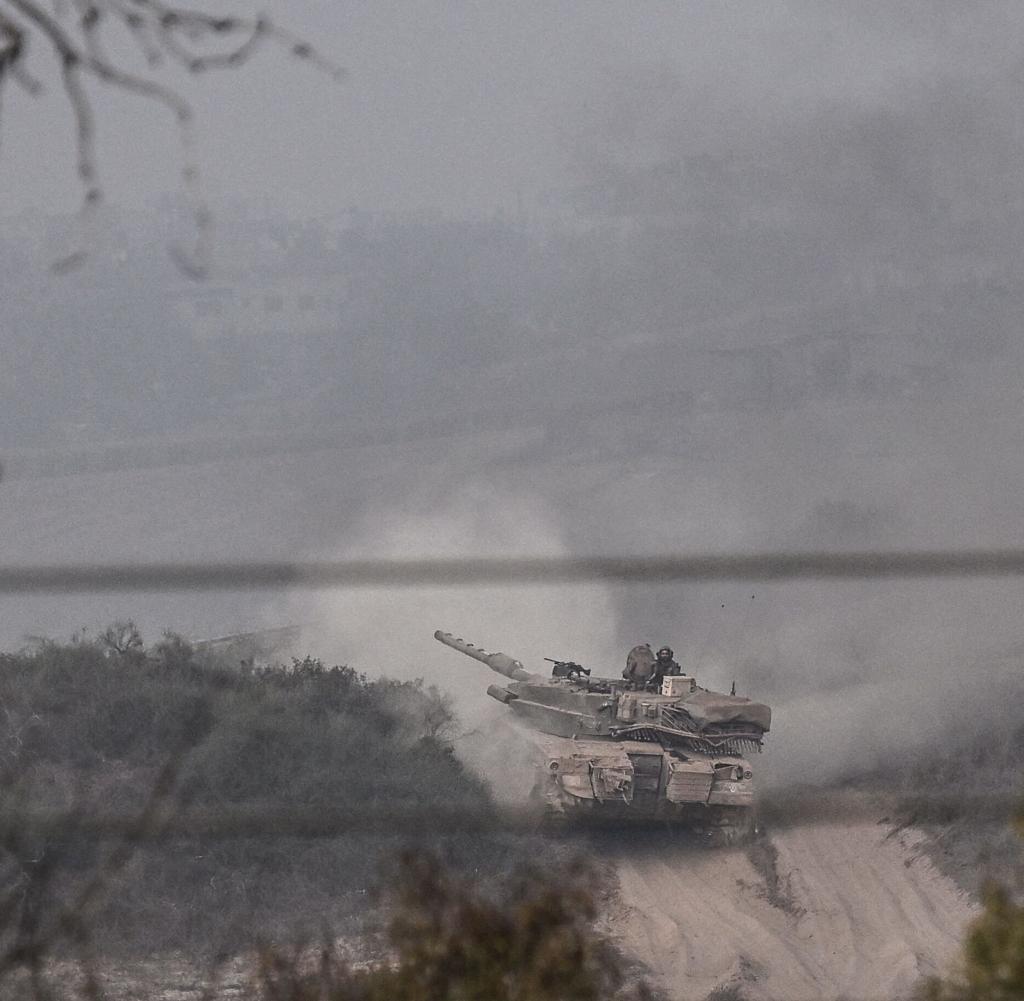 Eine israelischer Panzer nahe des Gaza-Streifens (Foto: 28.10.2023)