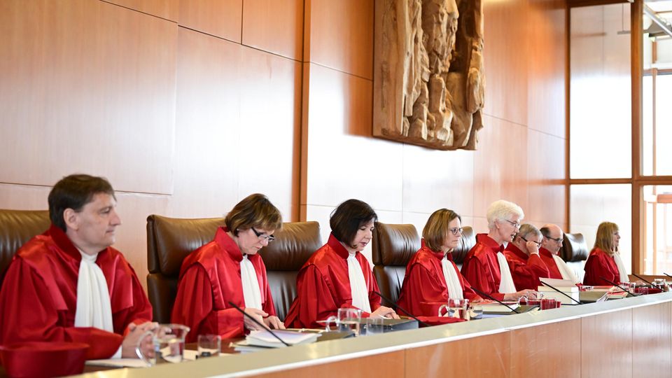 The judges of the Second Senate of the Federal Constitutional Court in Karlsruhe