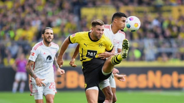 Bundesliga: Involved in some goals: Dortmund's Niclas Füllkrug (front).