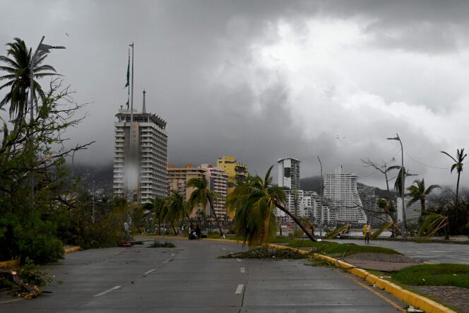 A street in Acapulco (Mexico), after the passage of Hurricane Otis, October 25, 2023.