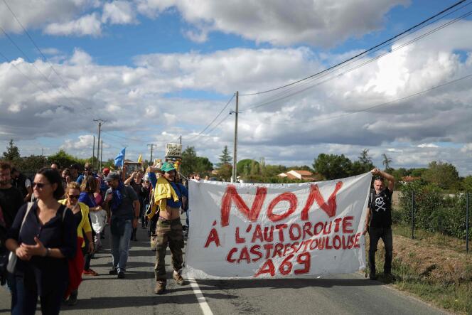 Demonstrators against the A69, motorway project between Toulouse and Castres, in Saïx (Tarn), October 21, 2023.