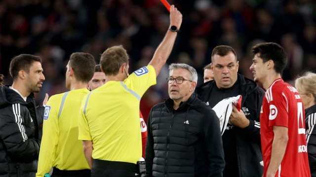 DFB Cup: Urs Fischer sees red.