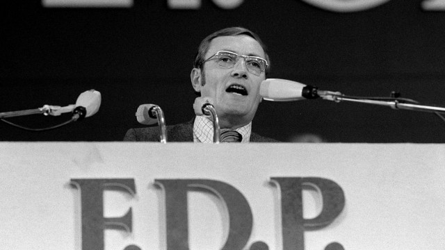 100 years "Mirror"-Founder Augstein: Augstein 1973 at the FDP party conference in Wiesbaden.