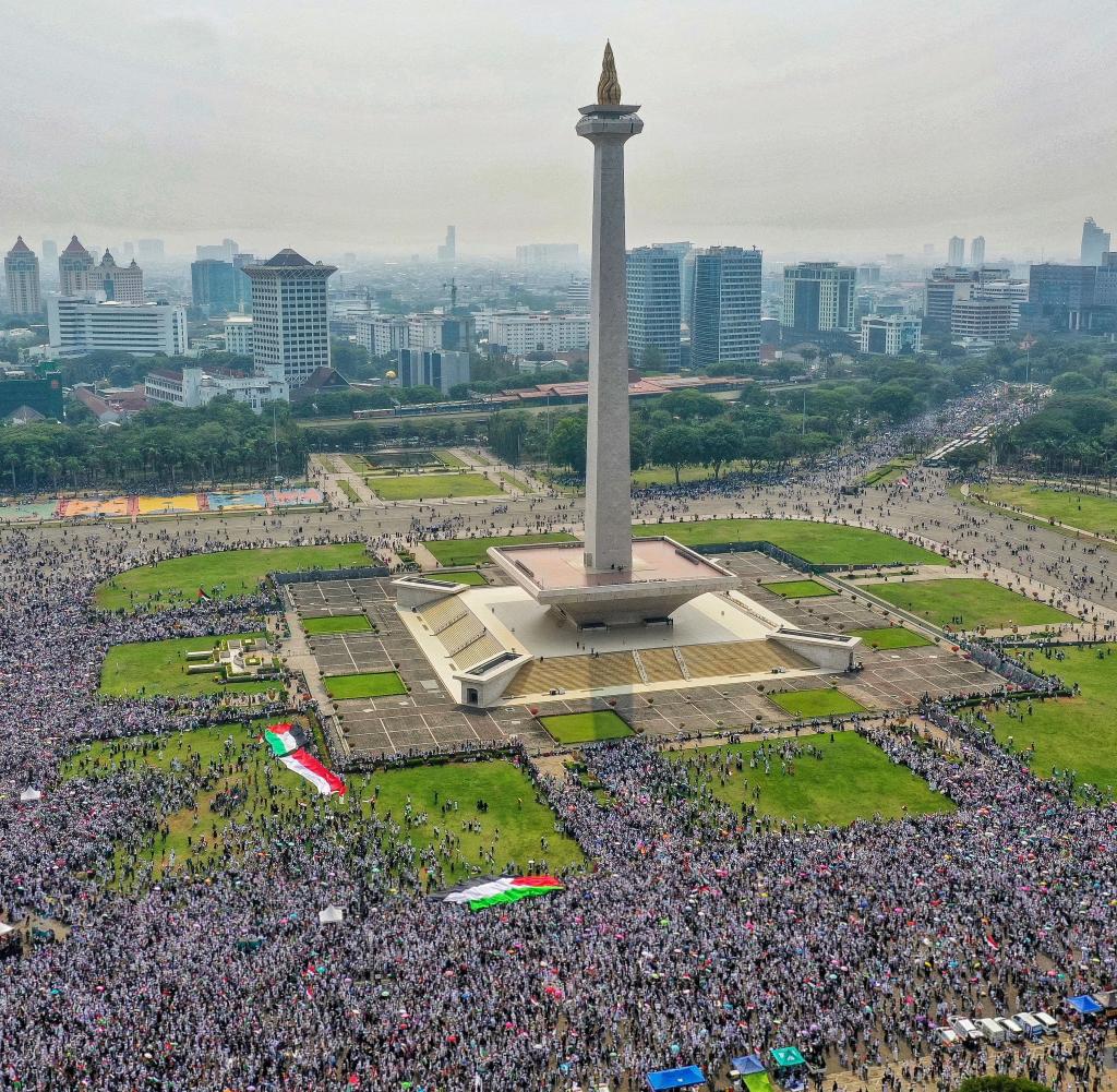 Eine Luftaufnahme der Demonstration in Indonesien