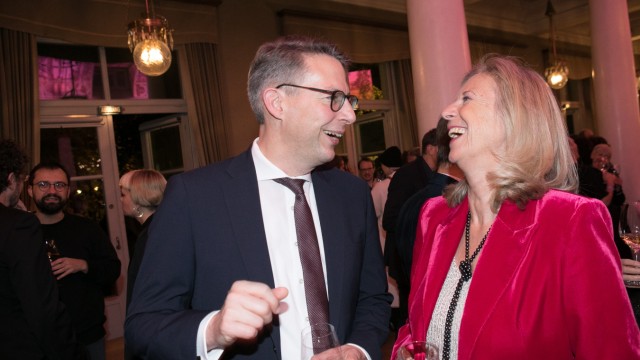 Anniversary of the August Everding Theater Academy: State reception in the Prinze's Garden Hall: Minister of Art Markus Blume in conversation with BR director Katja Wildermuth, who was very impressed by the many strong young artists who were on stage at the gala.