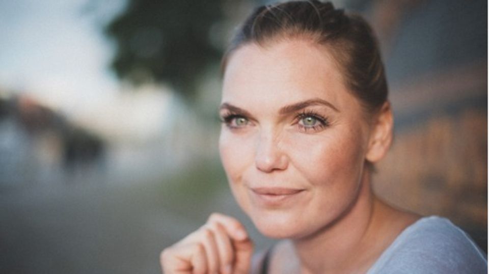 Svenja Sörensen speaks openly about her love life on Instagram and offers coaching for people who want to love more independently