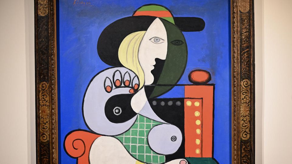 painting "Femme à la montre" by Pablo Picasso