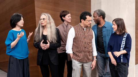 The former members of the documenta 16 search committee: Gong Yan, Bracha L. Ettinger, Kathrin Rhomberg, Ranjit Hoskoté, Simon Njami and María Inés Rodríguez (from left to right)