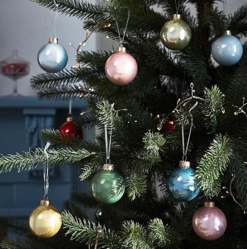 Properly Arrange Ornaments Outwards 